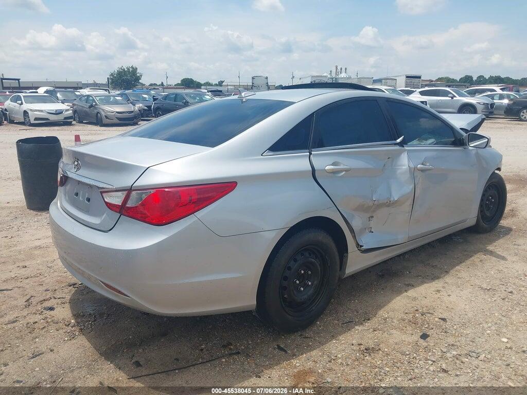5NPEB4ACXCH479762 2012 HYUNDAI SONATA photo no. 4