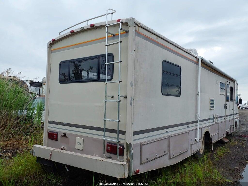 1GBKP37N4N3300741 1992 CHEVROLET P30 photo no. 4