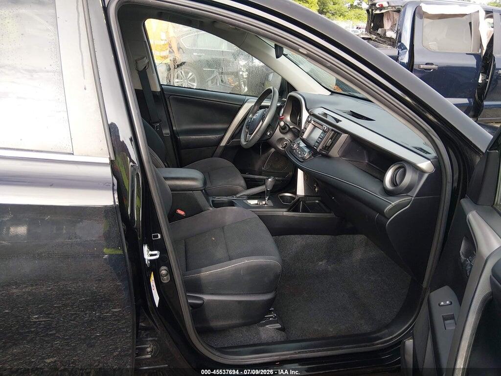 2T3RFREVXHW551638 2017 TOYOTA RAV4 photo no. 5