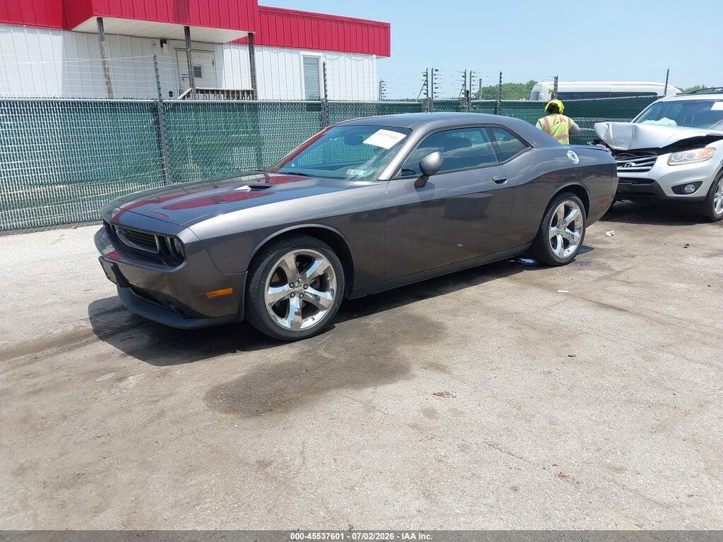 2C3CDYAG7DH610768 2013 DODGE CHALLENGER photo no. 2
