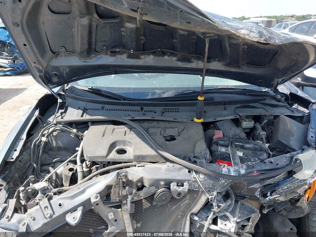 5YFBURHE6HP724312 2017 TOYOTA COROLLA photo no. 10