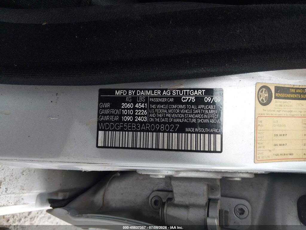 WDDGF5EB3AR098027 2010 MERCEDES-BENZ C 300 photo no. 9