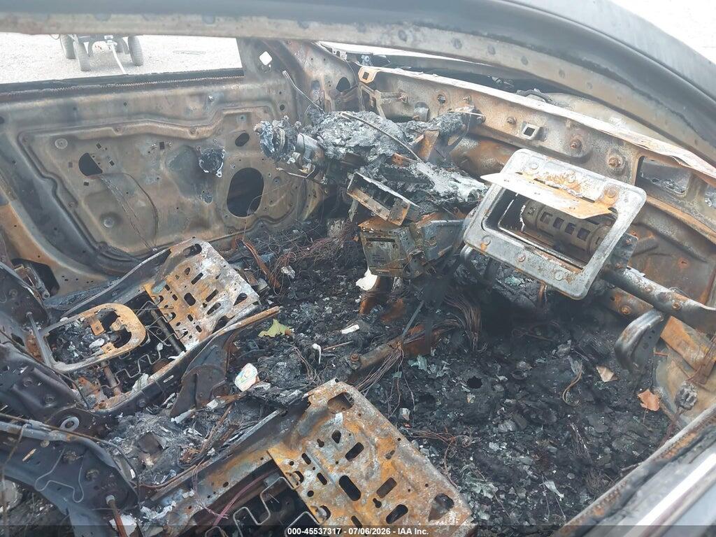 3FAHP0JAXBR200625 2011 FORD FUSION photo no. 4