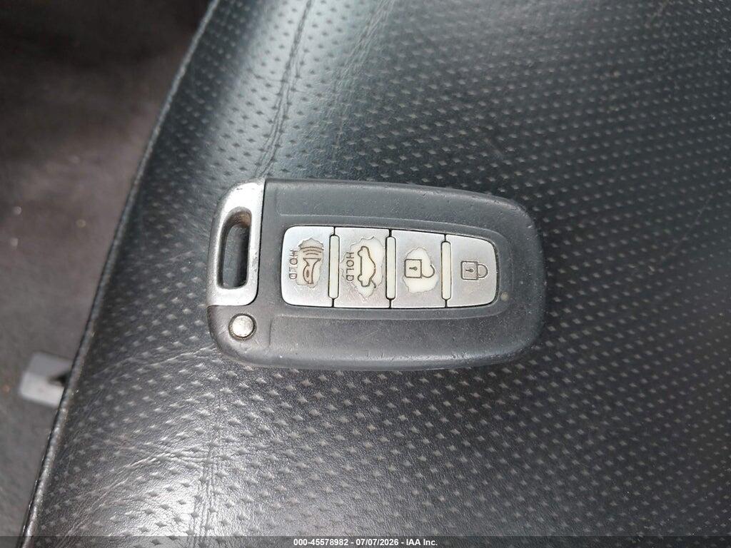 5NPEC4ACXBH254530 2011 HYUNDAI SONATA photo no. 11
