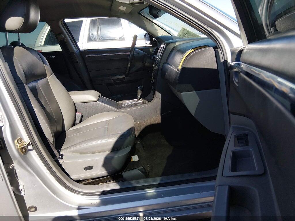 2C3JA53G25H138931 2005 CHRYSLER 300 photo no. 5