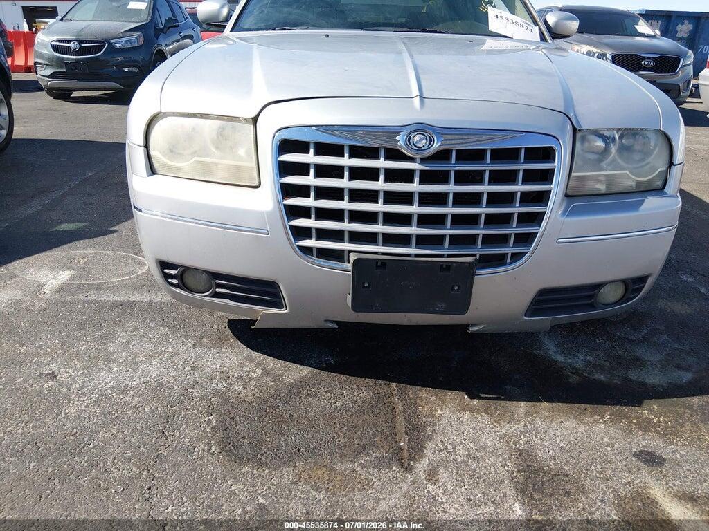 2C3JA53G25H138931 2005 CHRYSLER 300 photo no. 6
