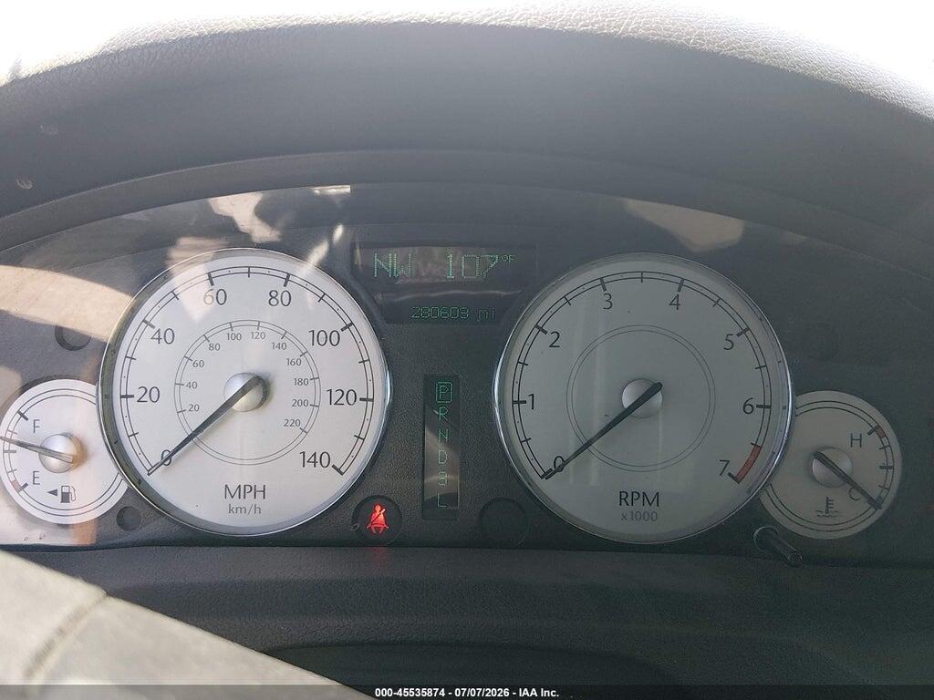 2C3JA53G25H138931 2005 CHRYSLER 300 photo no. 7