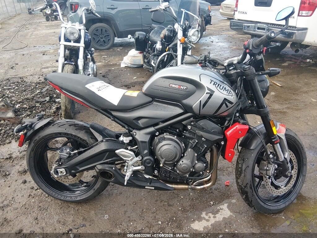SMTL10UL7PTBL4077 2023 TRIUMPH MOTORCYCLE TRIDENT 660 photo no. 12