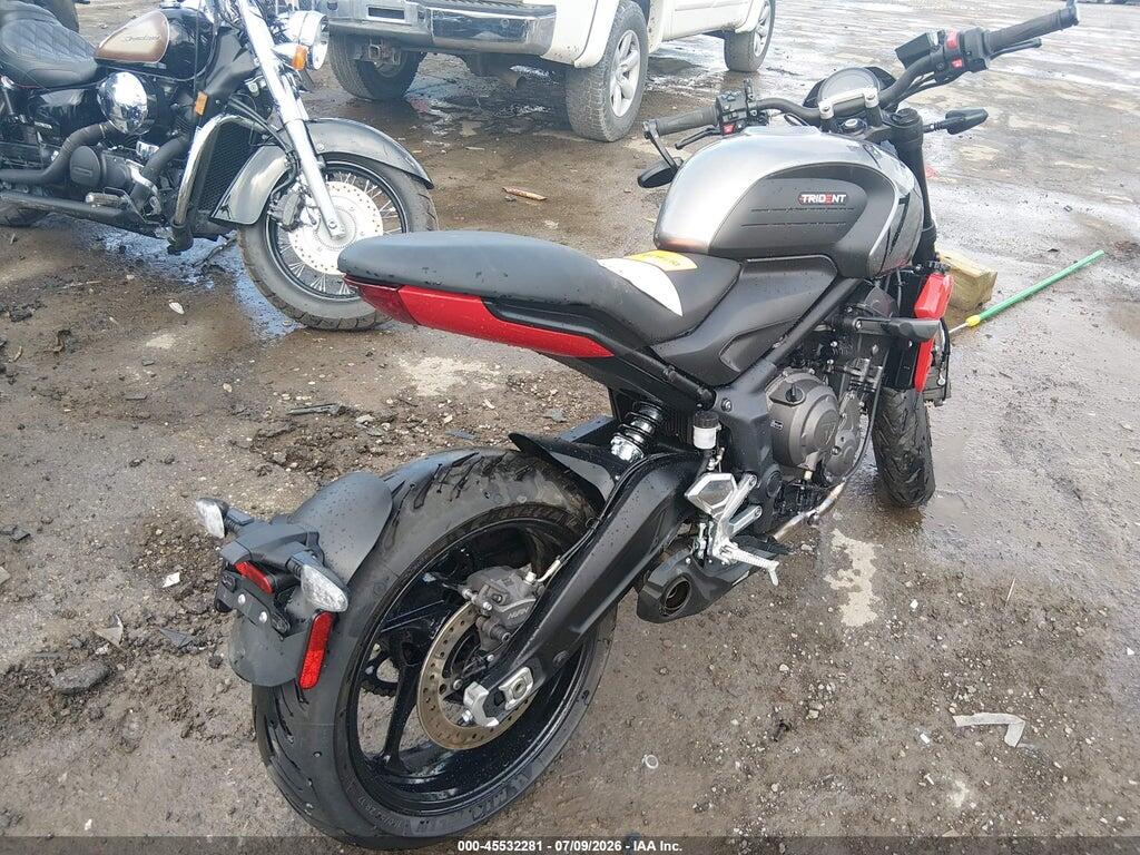 SMTL10UL7PTBL4077 2023 TRIUMPH MOTORCYCLE TRIDENT 660 photo no. 4