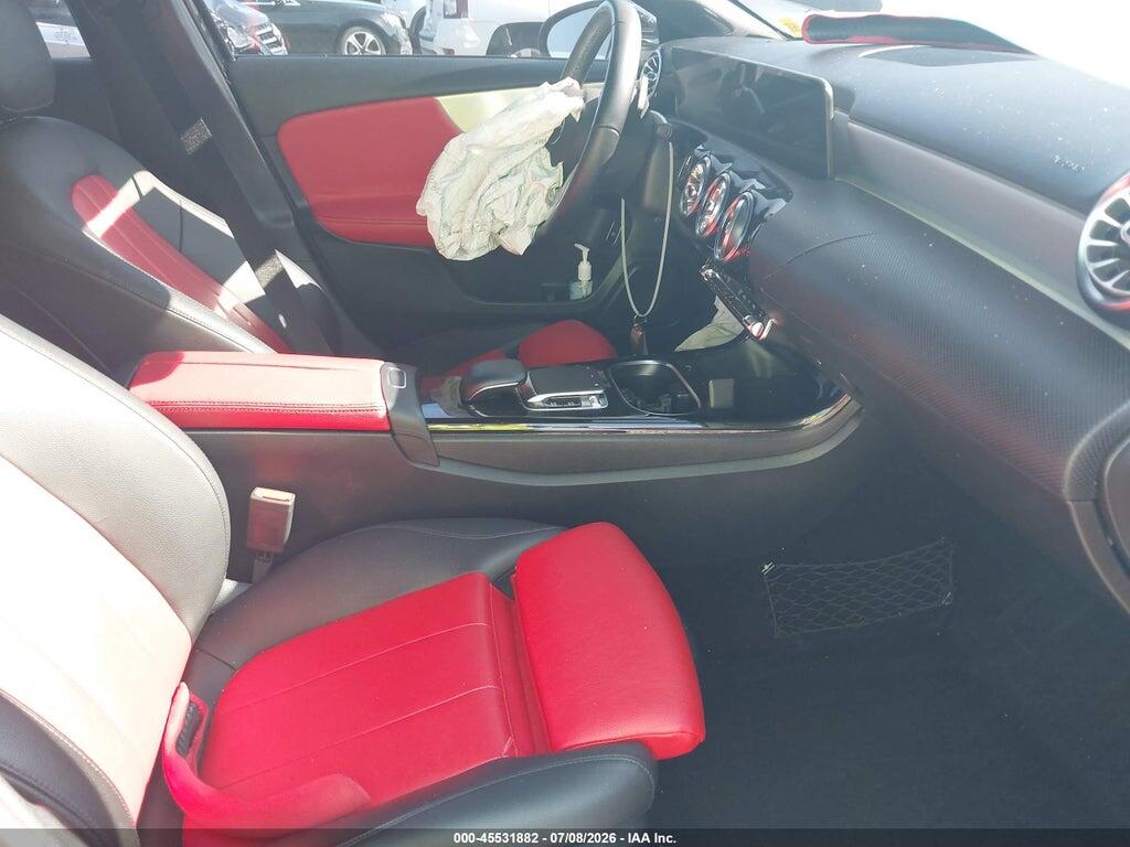 WDD3G4FB7KW022558 2019 MERCEDES-BENZ A 220 photo no. 5