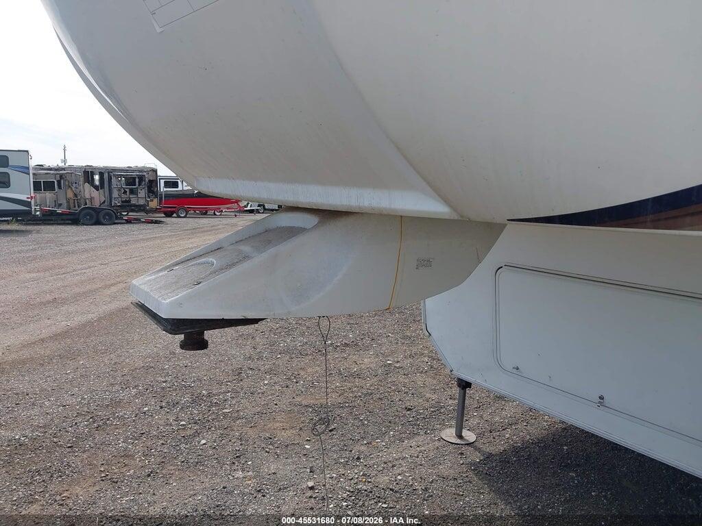5SFBG3428DE252232 2013 HEARTLAND BIGHORN 32 FT photo no. 10