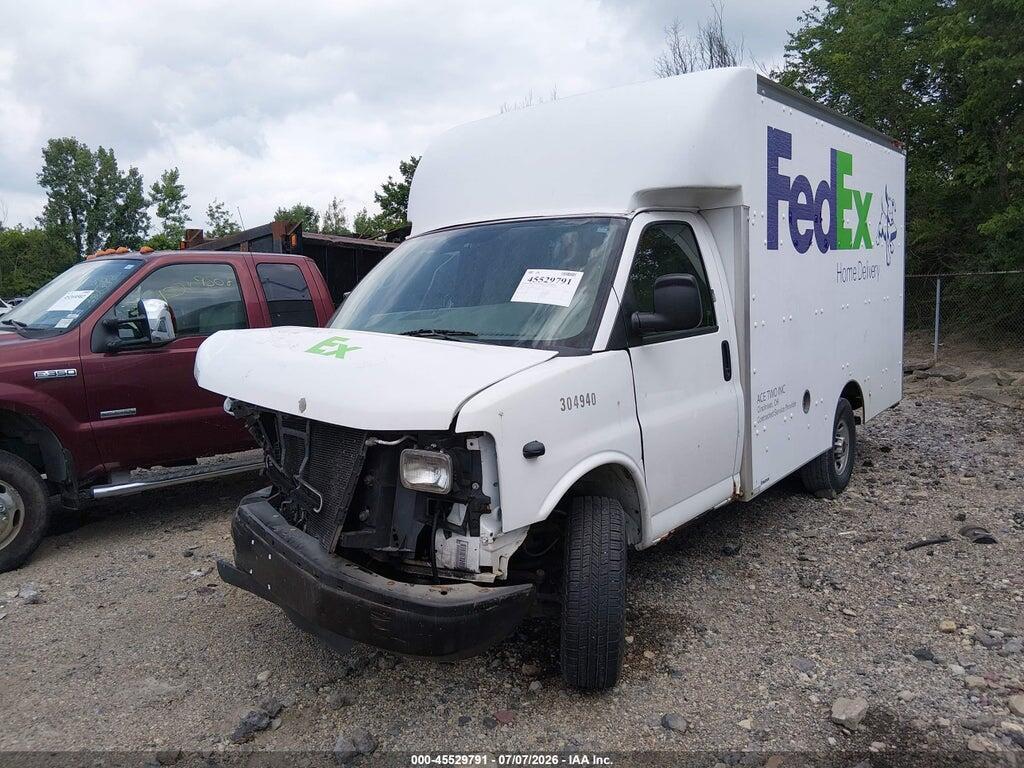 1GD072BA6C1149133 2012 GMC SAVANA CUTAWAY photo no. 2