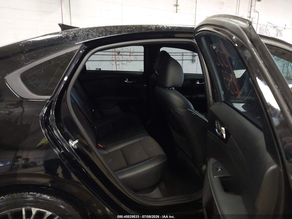 3KPF54AD0PE601205 2023 KIA FORTE photo no. 8
