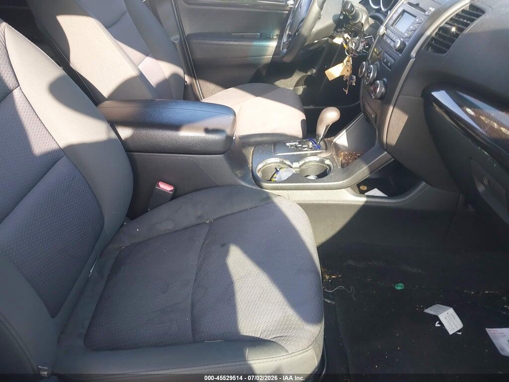 5XYKTDA26CG246332 2012 KIA SORENTO photo no. 5
