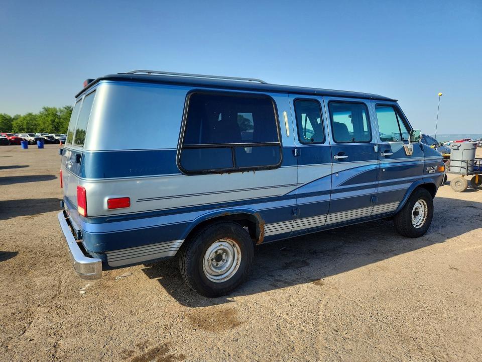 1993 CHEVROLET G20 — Фото 3 из 13