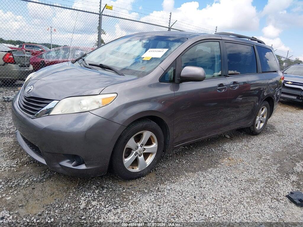 5TDKK3DC6CS258436 2012 TOYOTA SIENNA photo no. 2