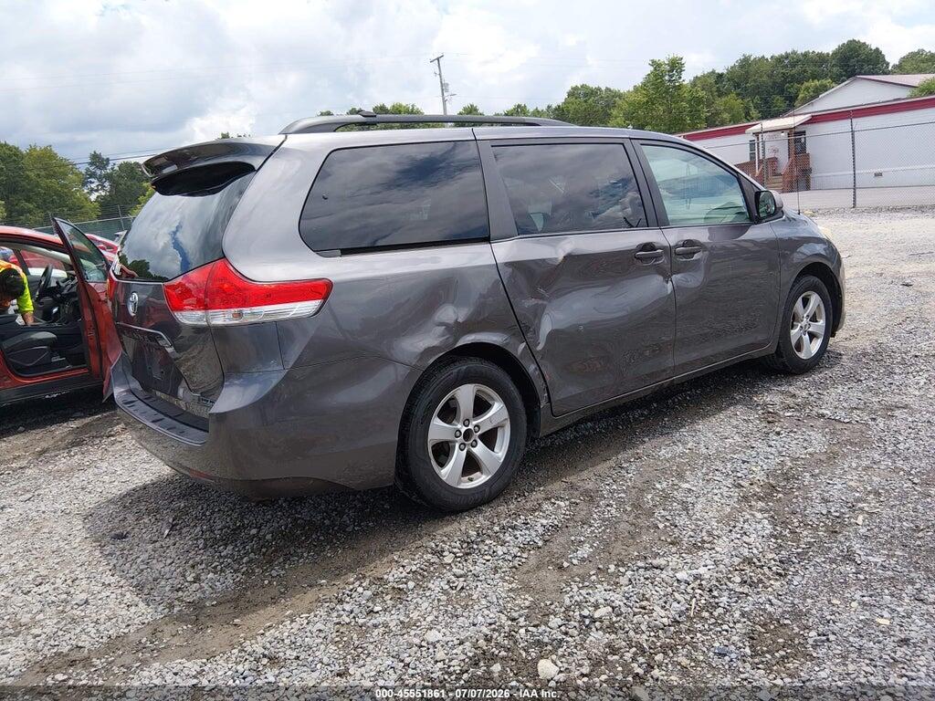 5TDKK3DC6CS258436 2012 TOYOTA SIENNA photo no. 4