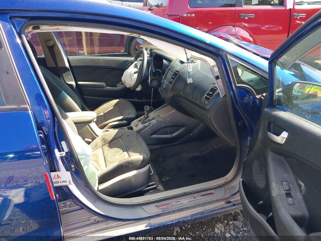 3KPFL4A79JE274861 2018 KIA FORTE photo no. 5