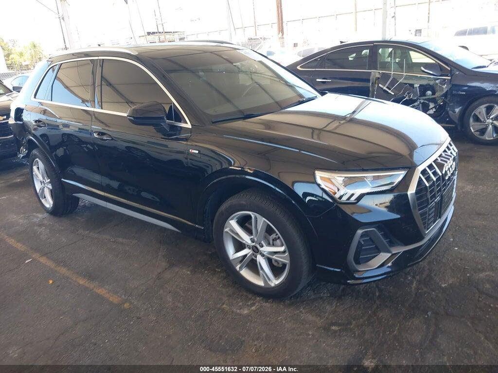 WA1DECF32R1115397 2024 AUDI Q3 photo no. 1