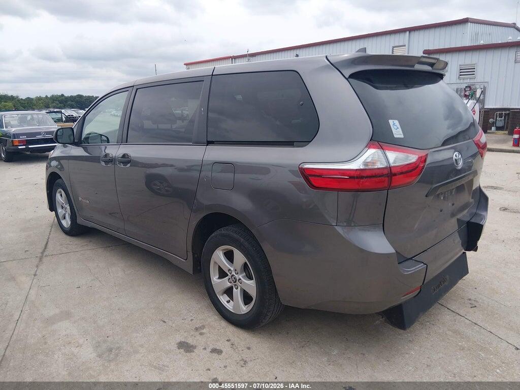 5TDZZ3DC1KS012693 2019 TOYOTA SIENNA photo no. 3