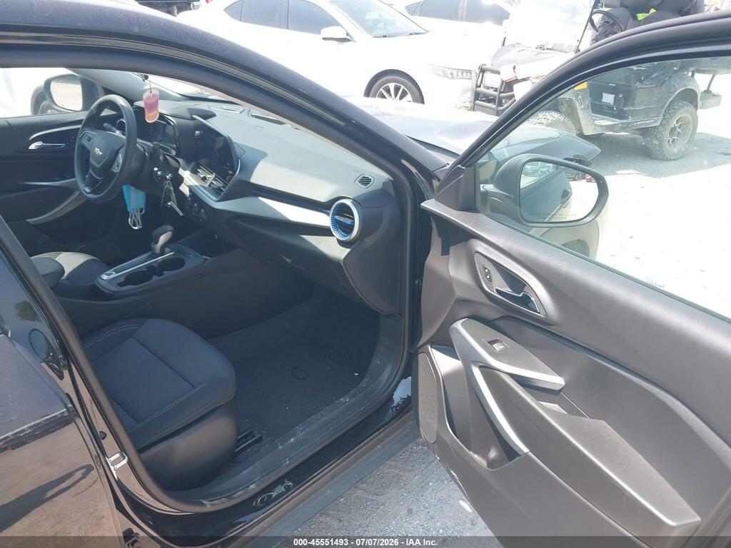 KL77LFEP5TC052884 2026 CHEVROLET TRAX photo no. 5