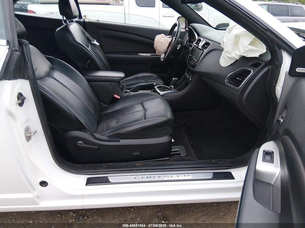 1C3BC7EG1BN582215 2011 CHRYSLER 200 photo no. 5