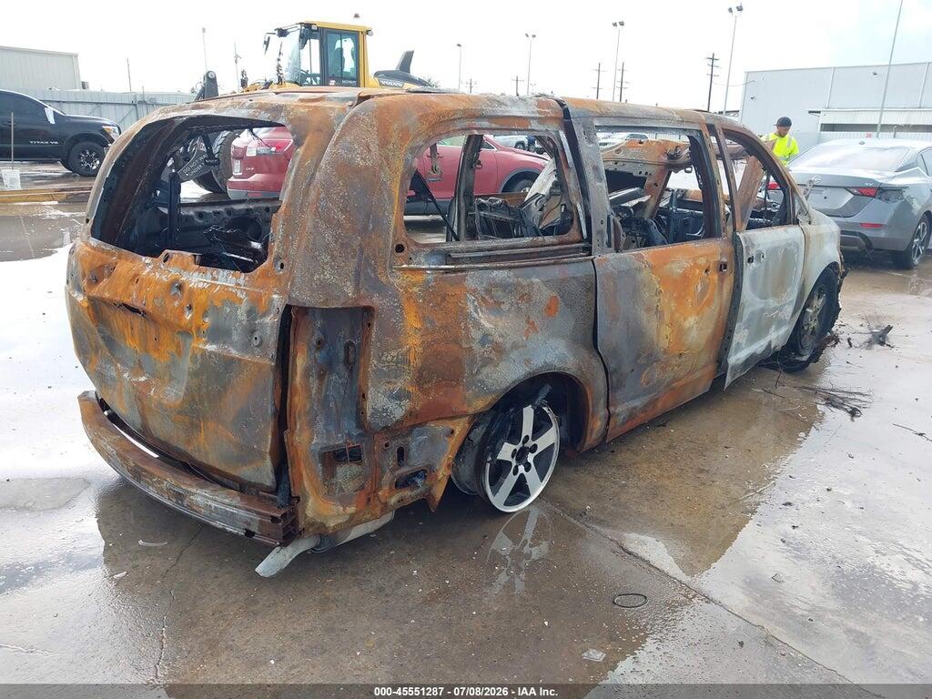 2D4RN5DGXBR755567 2011 DODGE GRAND CARAVAN photo no. 4