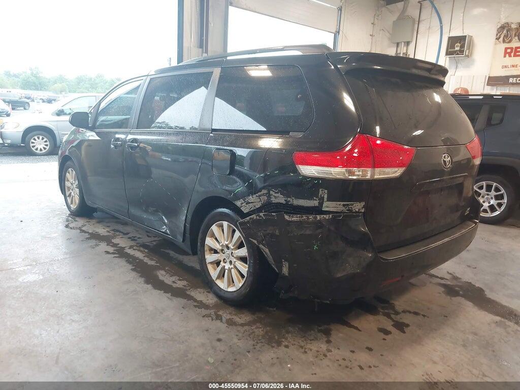 5TDDK3DC3DS066692 2013 TOYOTA SIENNA photo no. 3
