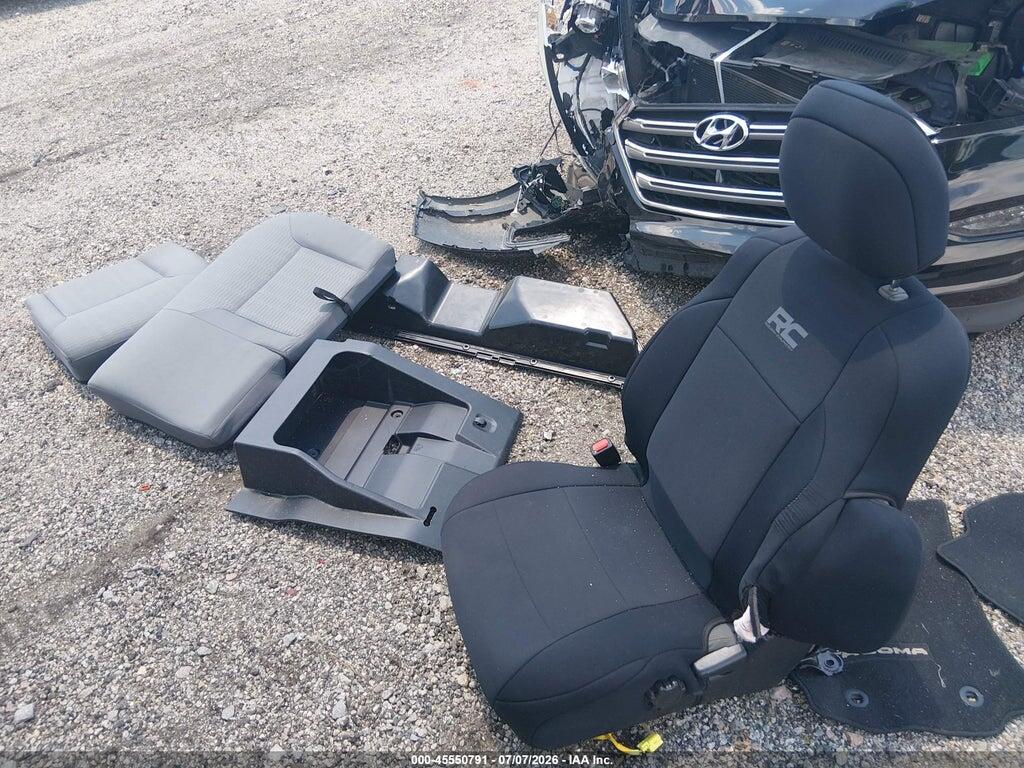 3TMAZ5CNXKM109984 2019 TOYOTA TACOMA photo no. 12