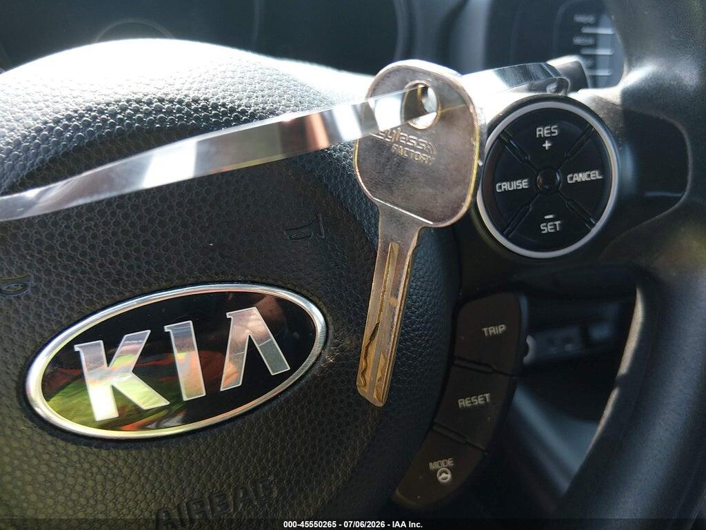 KNDJP3A57E7700883 2014 KIA SOUL photo no. 11