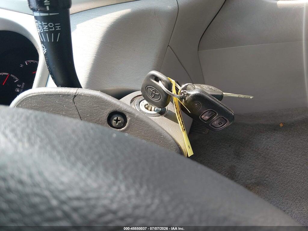 JTEEW21A260026787 2006 TOYOTA HIGHLANDER HYBRID photo no. 11