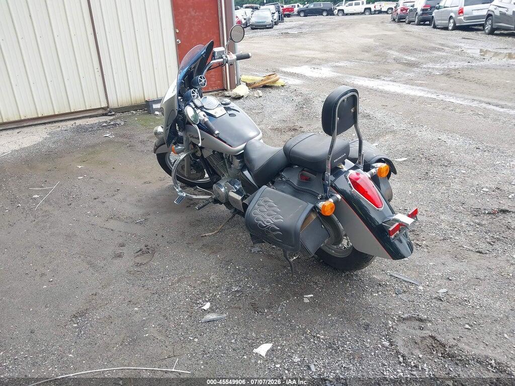 JH2RC503X4M004097 2004 HONDA VT750 photo no. 3