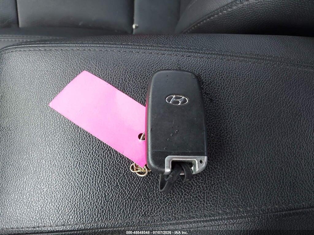 5NPEC4AC6BH293857 2011 HYUNDAI SONATA photo no. 11