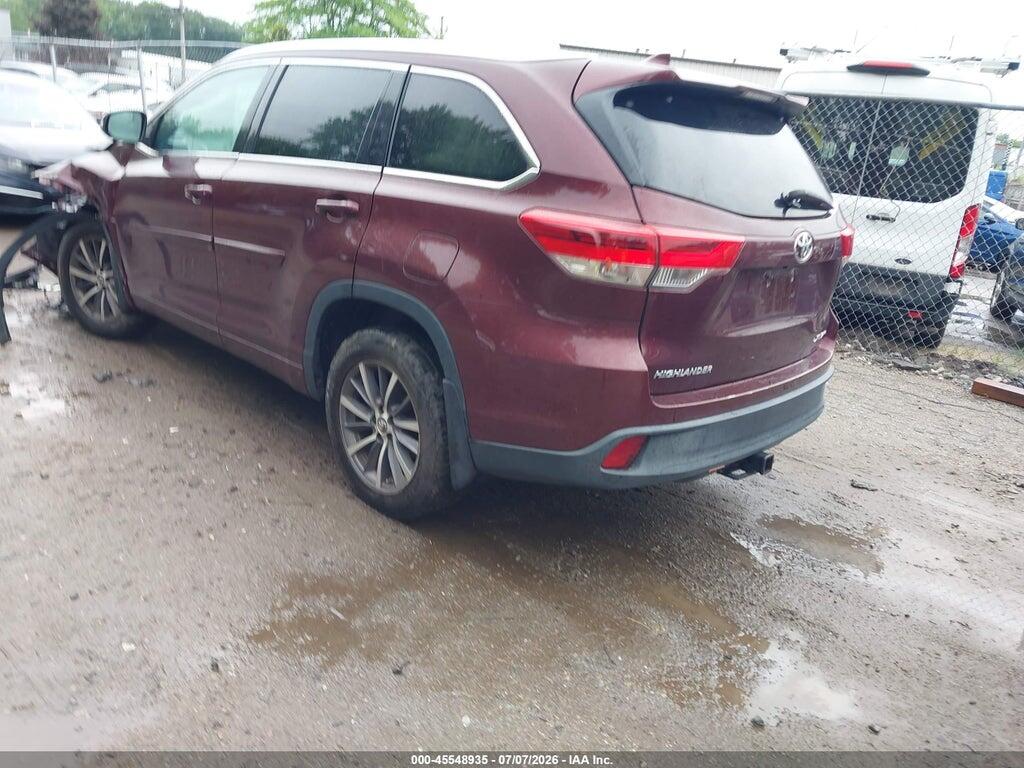 5TDJZRFH1JS857714 2018 TOYOTA HIGHLANDER photo no. 3