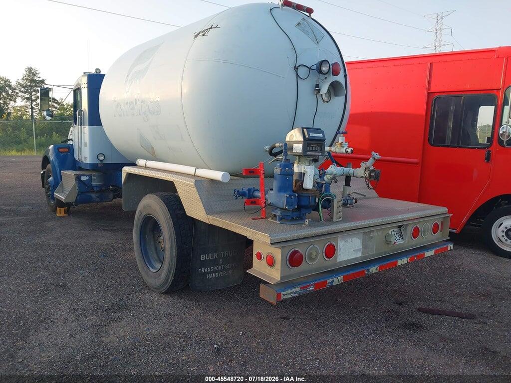 2NKMHD7X04M057004 2004 KENWORTH CONSTRUCTION photo no. 3