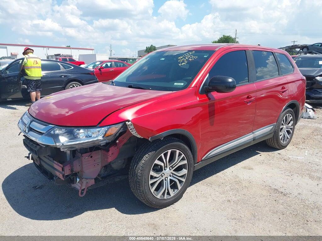JA4AD2A33JZ069804 2018 MITSUBISHI OUTLANDER photo no. 2