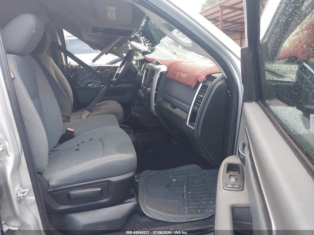 1C6RR7TT7KS510596 2019 RAM 1500 CLASSIC photo no. 5