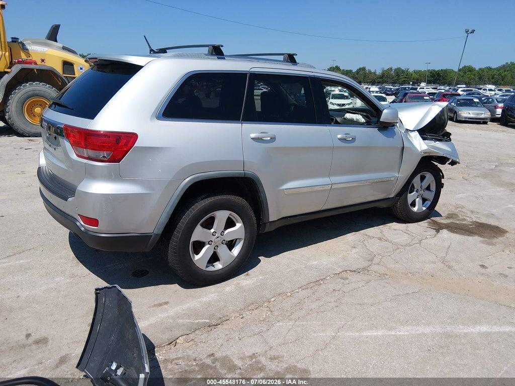 1J4RR4GG0BC731577 2011 JEEP GRAND CHEROKEE photo no. 4