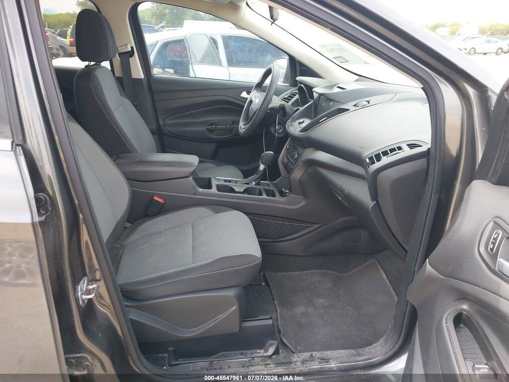 1FMCU0GD8HUB01829 2017 FORD ESCAPE photo no. 5