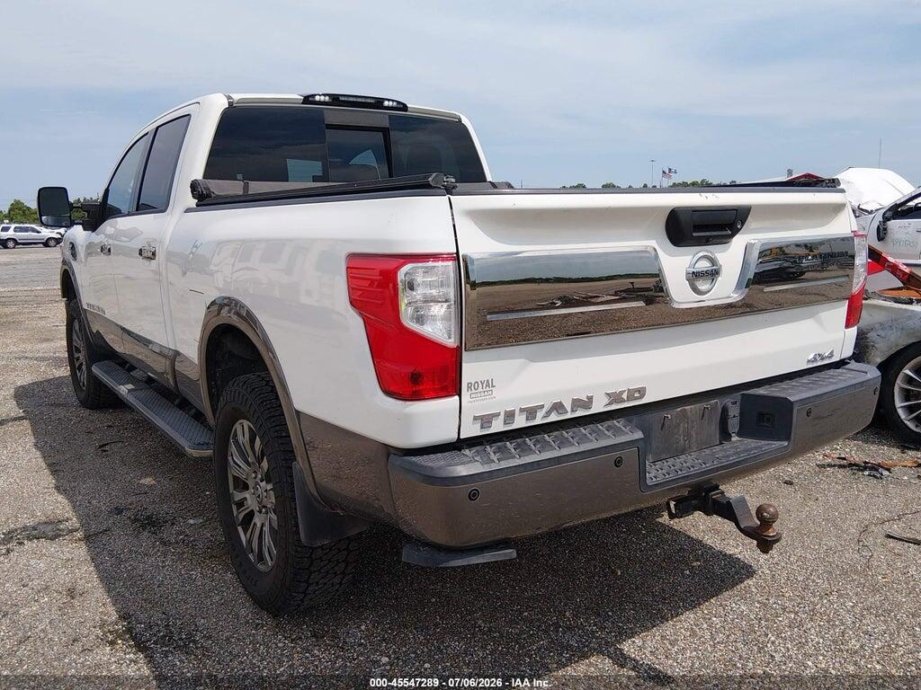 1N6BA1F40HN565656 2017 NISSAN TITAN XD photo no. 3