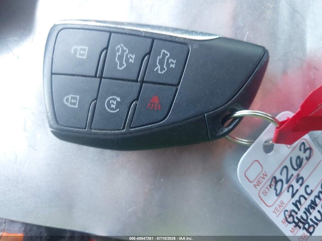 1GT10BDD7SU100816 2025 GMC HUMMER EV PICKUP photo no. 11