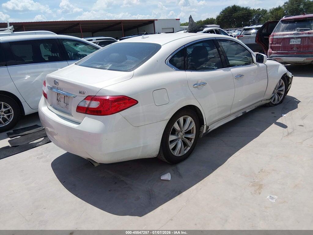 JN1BY1AP2BM325637 2011 INFINITI M37 photo no. 4