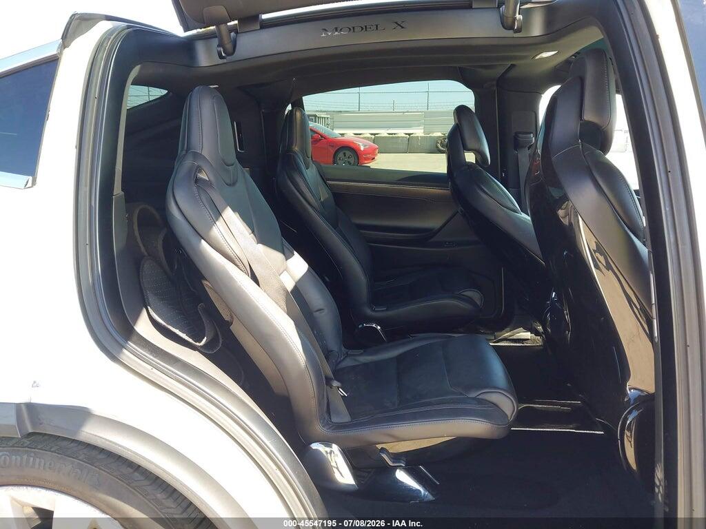 5YJXCBE25GF012202 2016 TESLA MODEL X photo no. 8