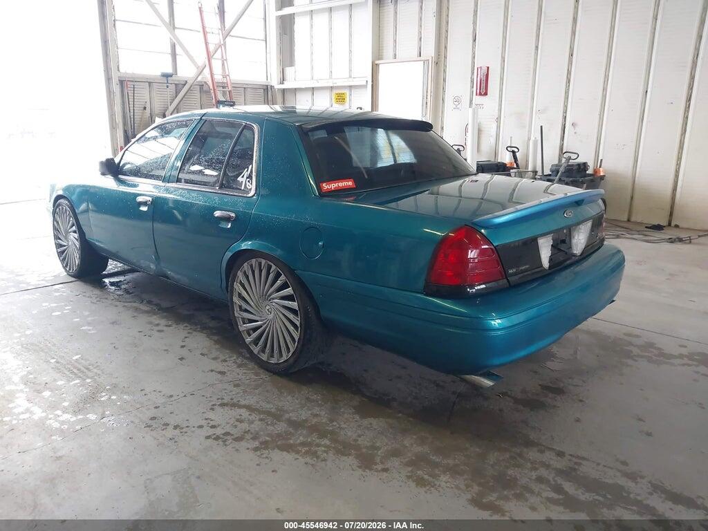 2FABP7BV5AX106457 2010 FORD CROWN VICTORIA photo no. 3