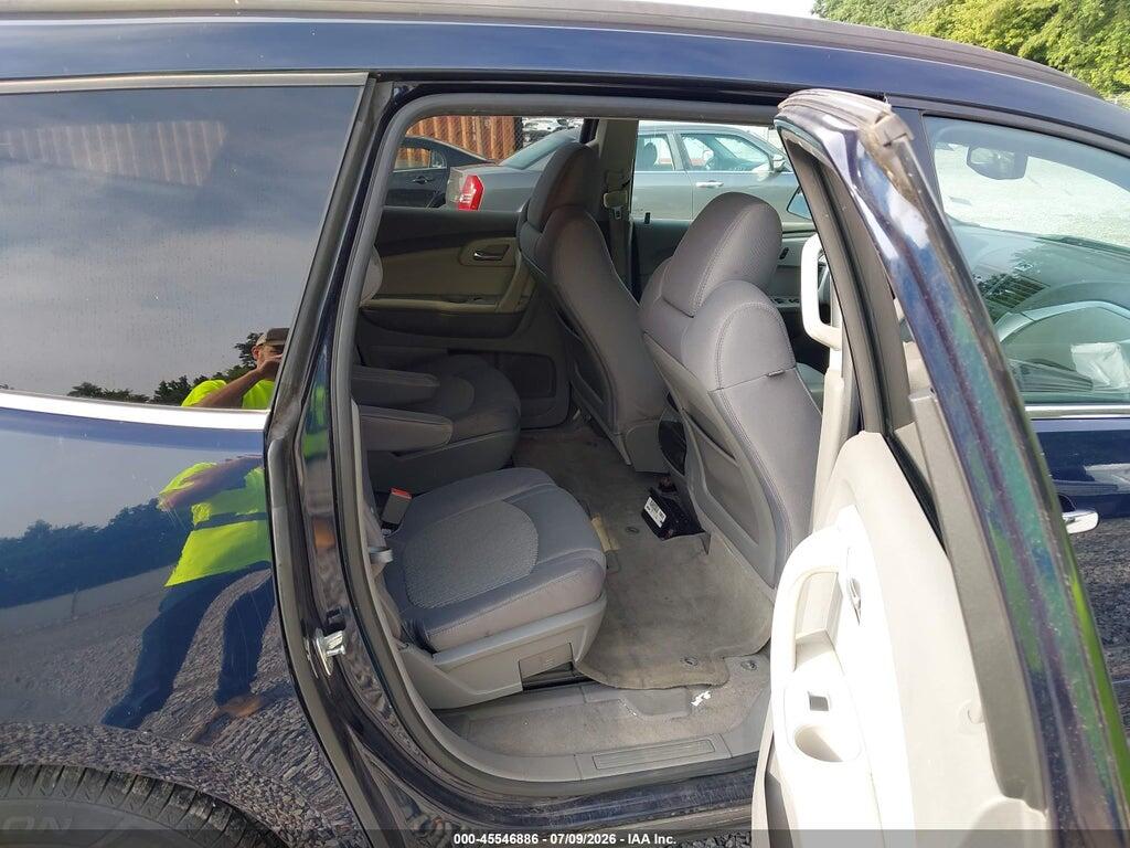 1GNKVJED1BJ351628 2011 CHEVROLET TRAVERSE photo no. 8
