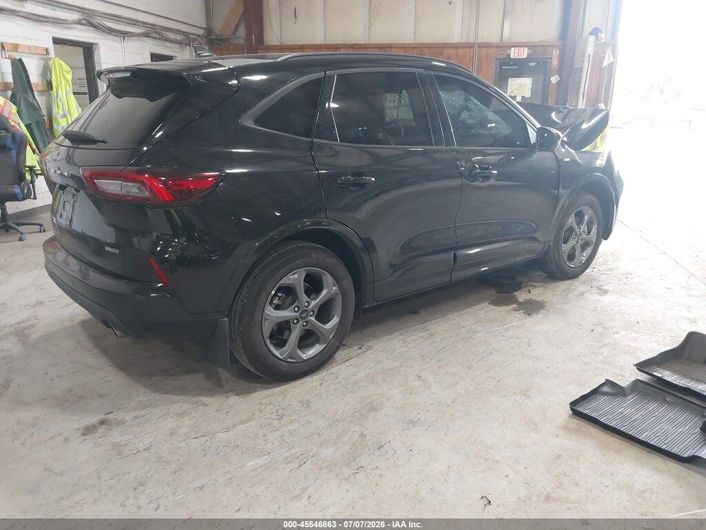 1FMCU9NZ2PUB47335 2023 FORD ESCAPE photo no. 4