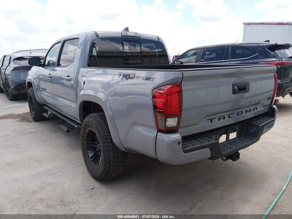 3TMAZ5CN8JM077244 2018 TOYOTA TACOMA photo no. 3
