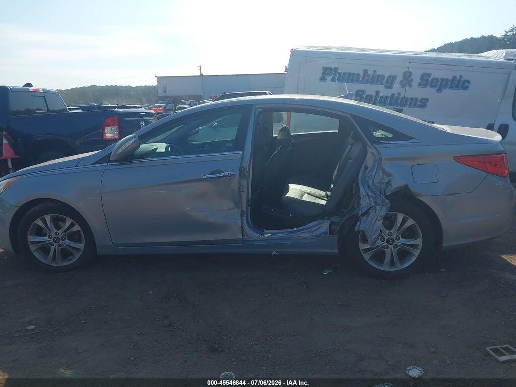 5NPEC4AC5BH287953 2011 HYUNDAI SONATA photo no. 6