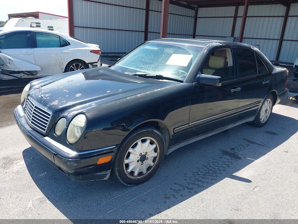 WDBJF65H4XA833887 1999 MERCEDES-BENZ E 320 photo no. 2