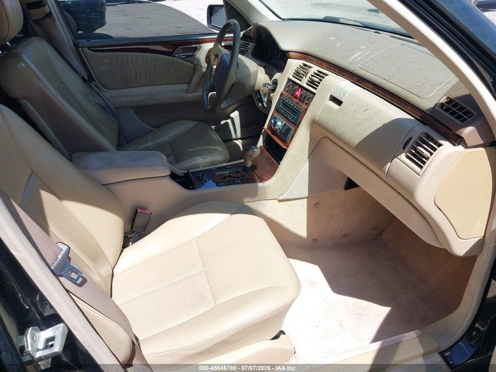 WDBJF65H4XA833887 1999 MERCEDES-BENZ E 320 photo no. 5